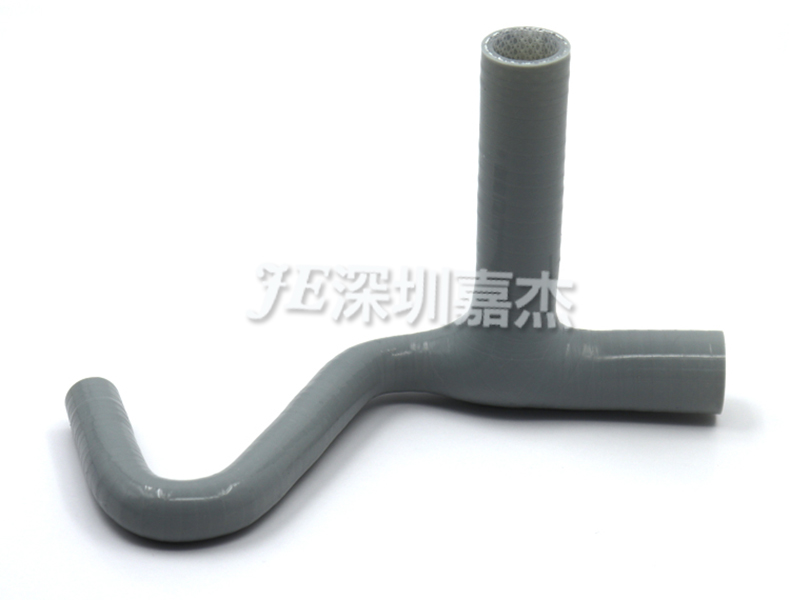 硅膠管應(yīng)用在汽車上有哪些優(yōu)勢(shì)！